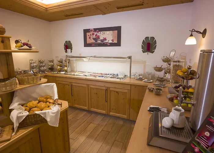 加尼克劳科尔酒店 3*